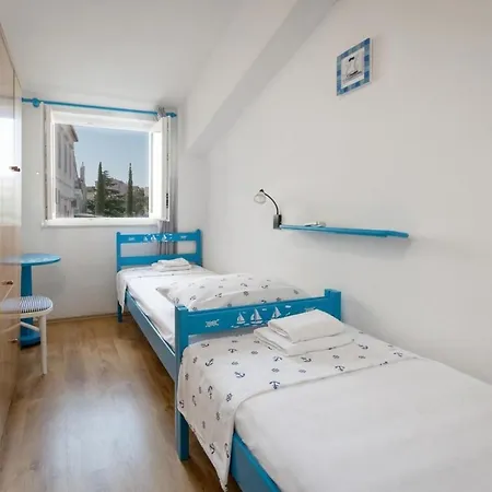 Zana - 30 M From Sea Apartment
