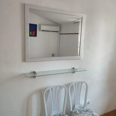 Zana - 30 M From Sea Apartment Baska Voda
